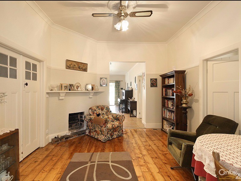 30 Glen Orme Avenue, Mckinnon VIC 3204