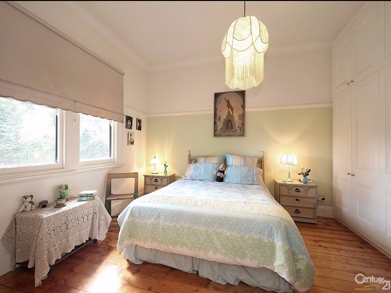 30 Glen Orme Avenue, Mckinnon VIC 3204