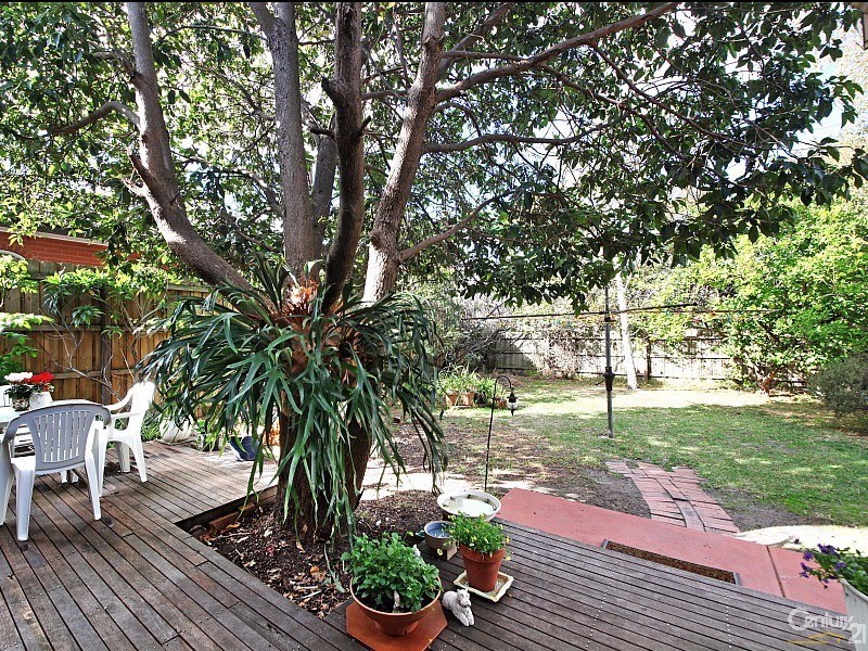 30 Glen Orme Avenue, Mckinnon VIC 3204