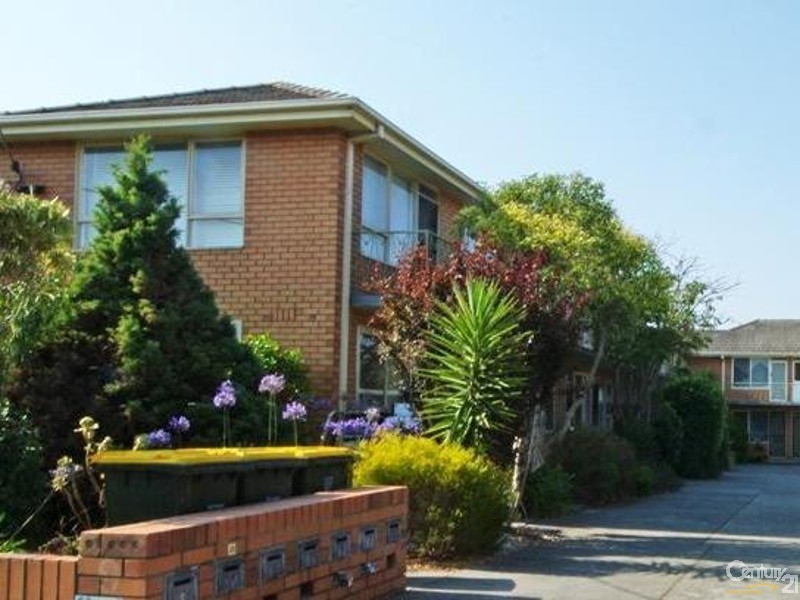 2/9 Waratah Avenue, Glen Huntly VIC 3163