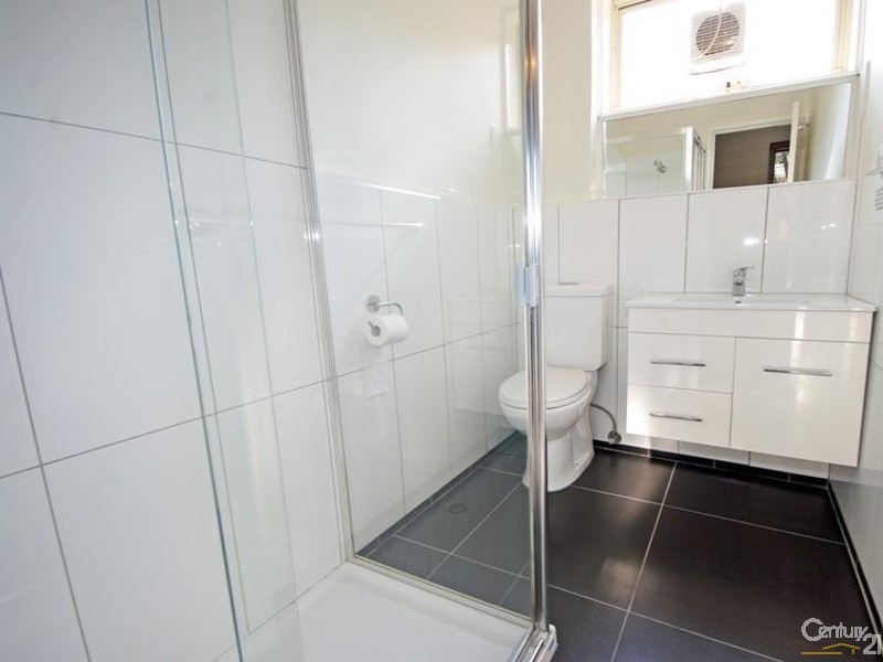 2/9 Waratah Avenue, Glen Huntly VIC 3163