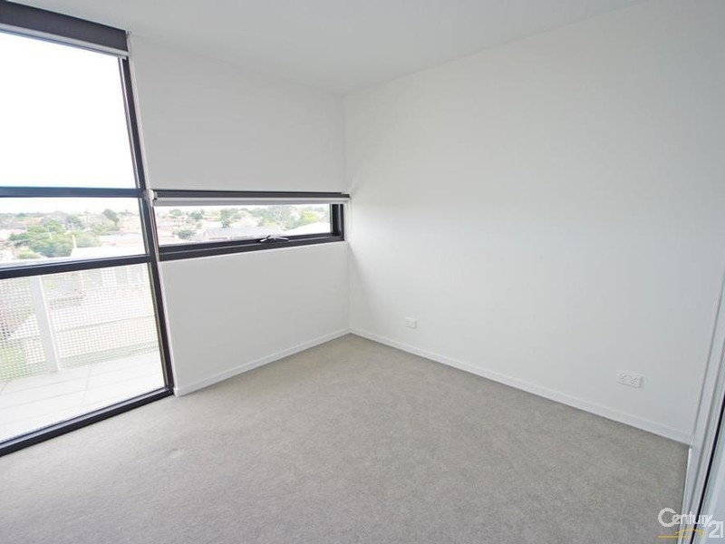 302/175 Kangaroo Road, Hughesdale VIC 3166