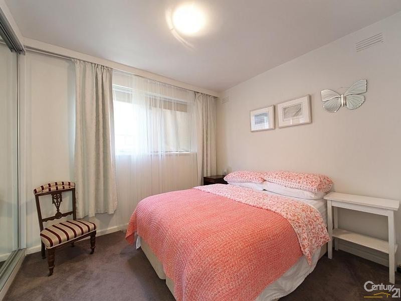 4/128 Inkerman Street, St Kilda East VIC 3183