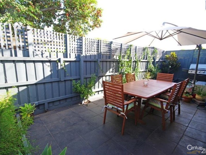 2/47 East Boundary Road, Bentleigh East VIC 3165