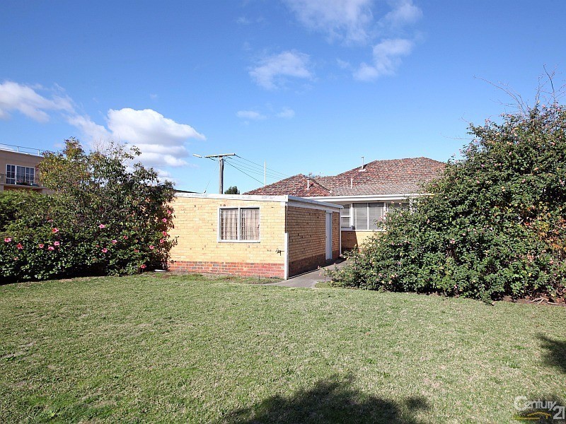 229 McKinnon Road, Mckinnon VIC 3204