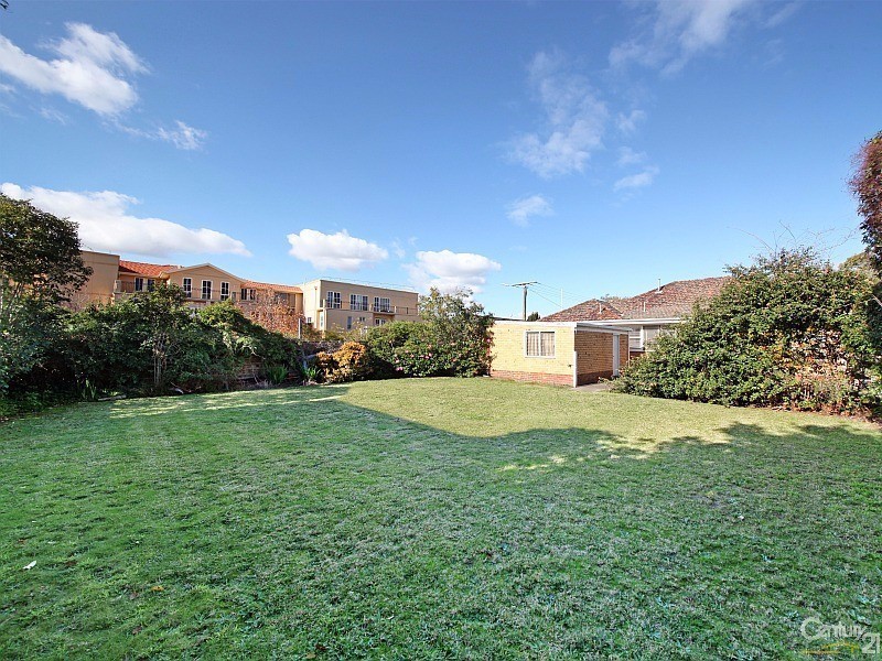 229 McKinnon Road, Mckinnon VIC 3204