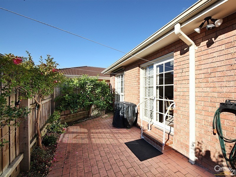 34 Prince Edward Avenue, Mckinnon VIC 3204