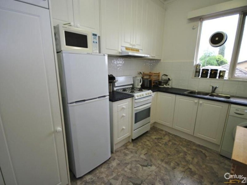 10/4 Osborne Avenue, Glen Iris VIC 3146