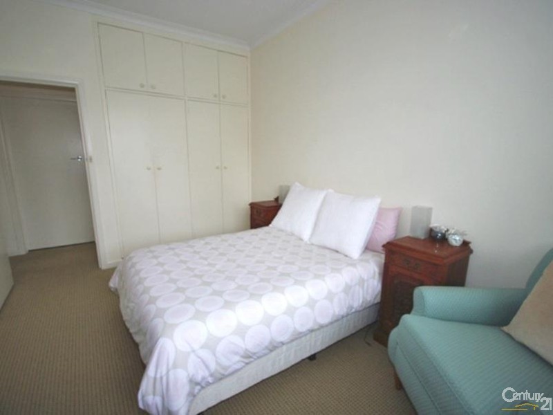 10/4 Osborne Avenue, Glen Iris VIC 3146