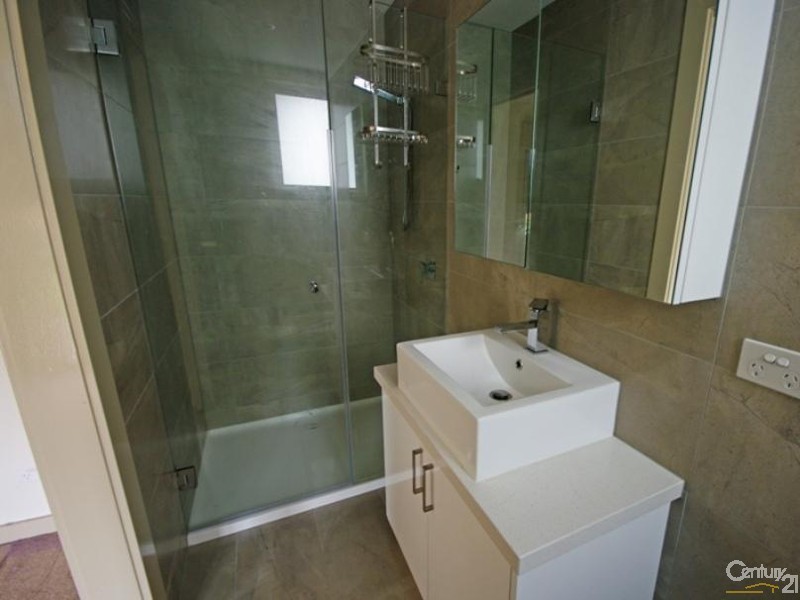 1/75 Marlborough Street, Bentleigh East VIC 3165