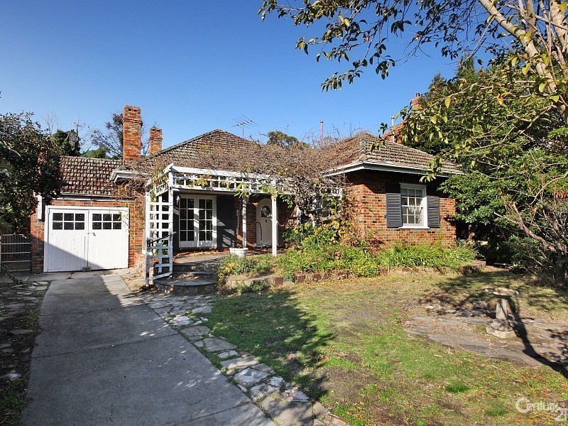 10 Poath Road, Hughesdale VIC 3166