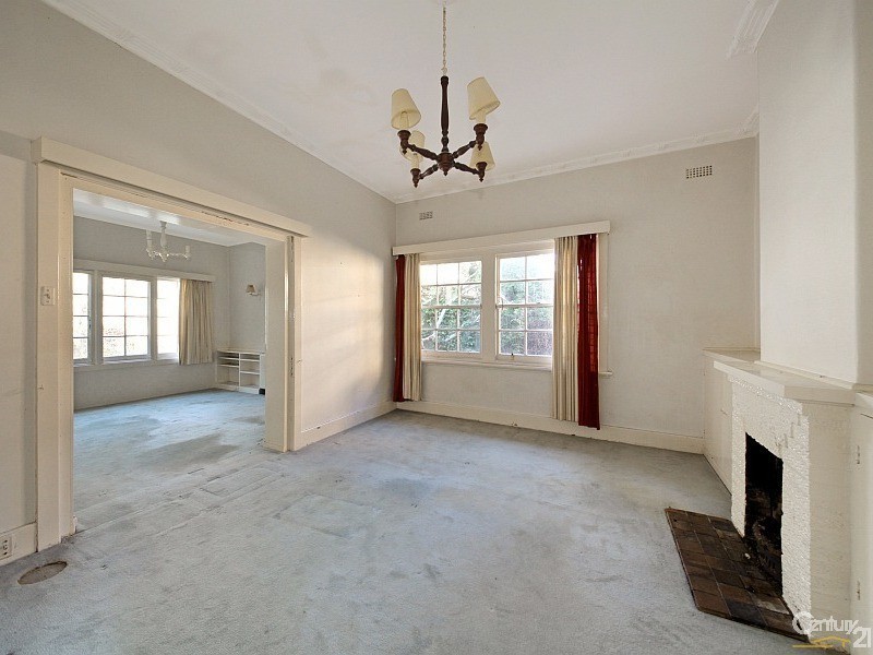 10 Poath Road, Hughesdale VIC 3166