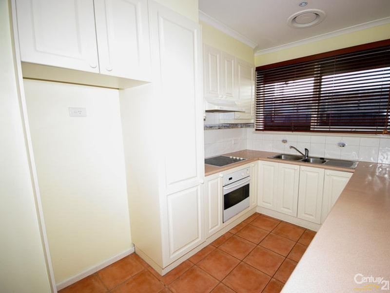 2/96 Mimosa Road, Carnegie VIC 3163