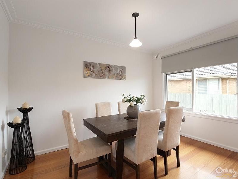 5 Montclair Court, Bentleigh East VIC 3165