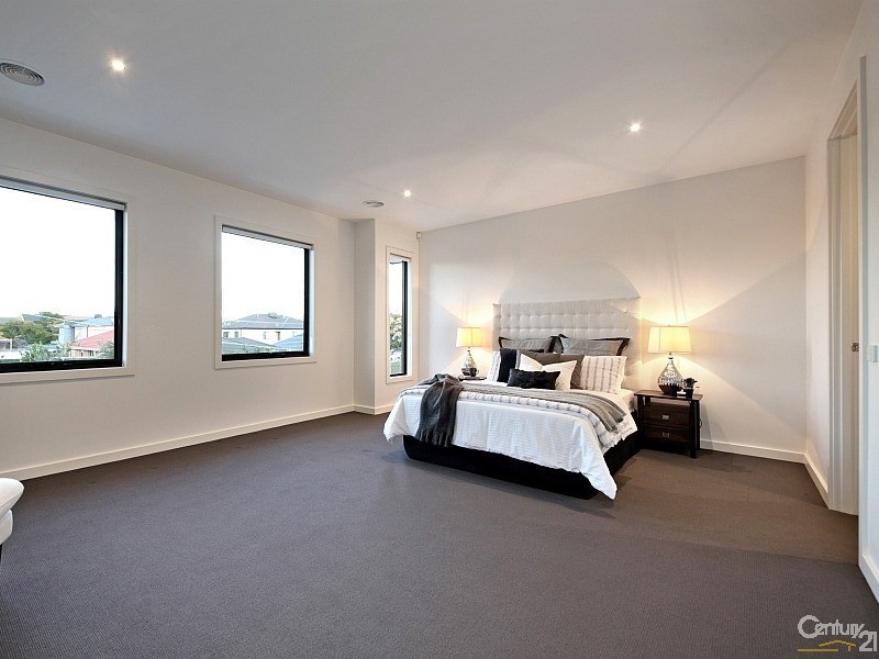 1A Box Court, Bentleigh East VIC 3165