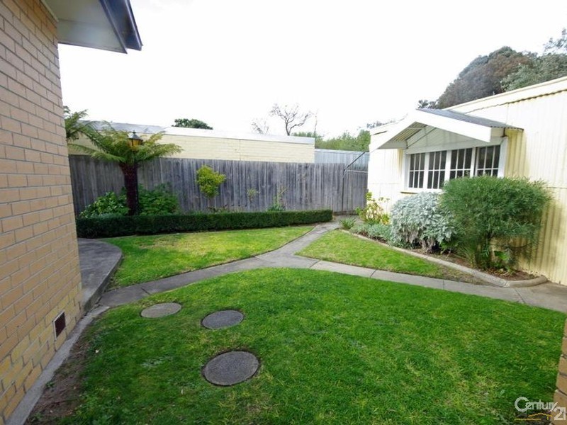 6 Clarence Street, Bentleigh East VIC 3165