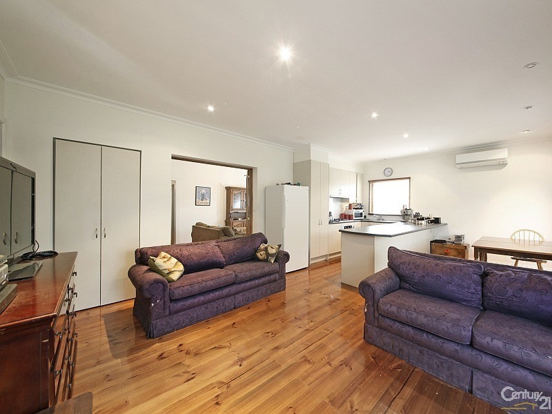 12 Glen Orme Avenue, Mckinnon VIC 3204
