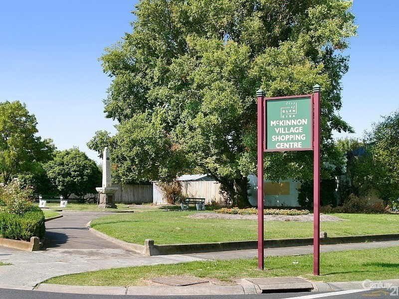 12 Glen Orme Avenue, Mckinnon VIC 3204