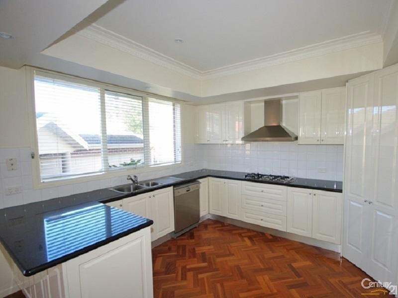 16 Ross Street, Bentleigh VIC 3204
