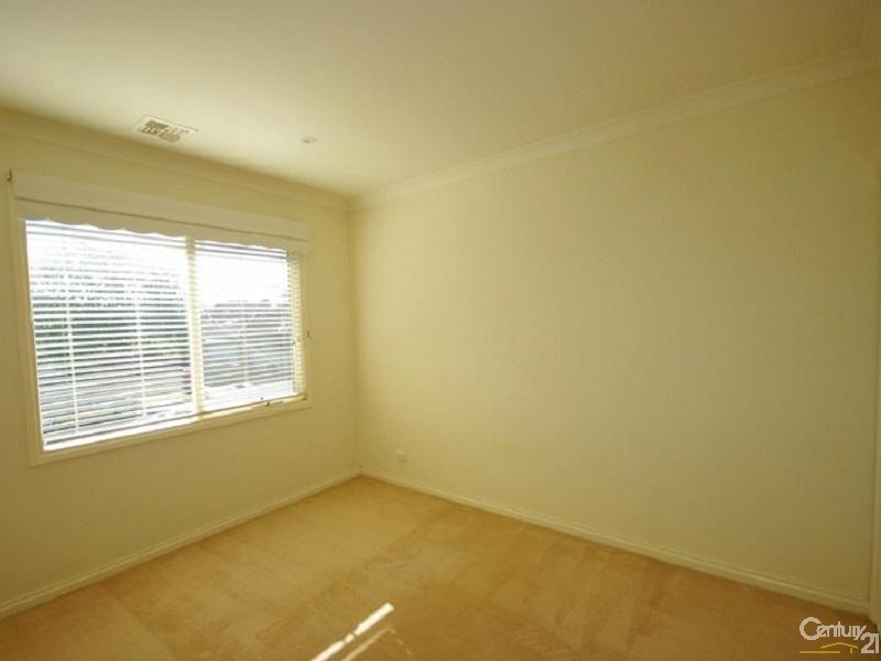 16 Ross Street, Bentleigh VIC 3204