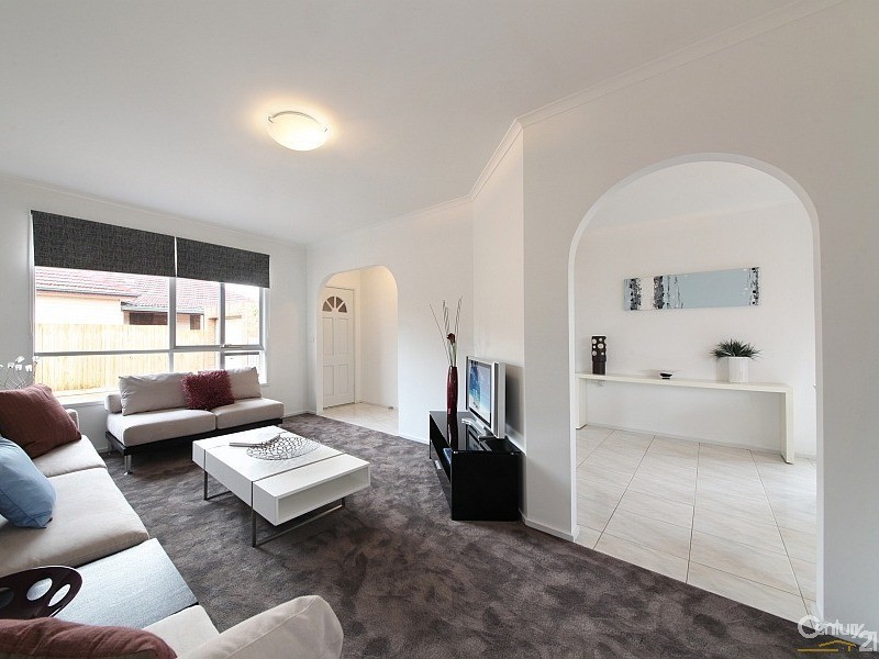 2/11 Heather Street, Bentleigh East VIC 3165