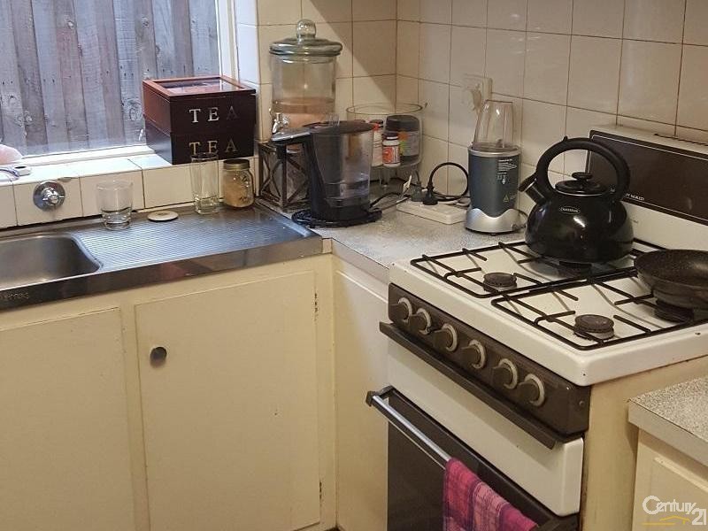 6/9 Brentwood Street, Bentleigh VIC 3204