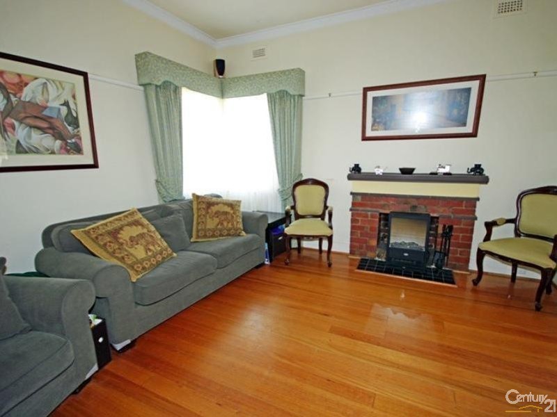 277 McKinnon Road, Mckinnon VIC 3204