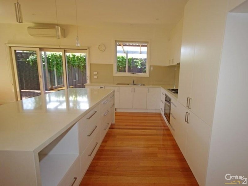 2 Florence Street, Ormond VIC 3204