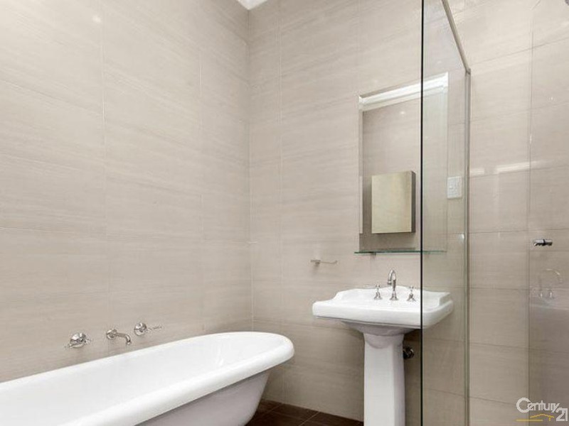 81 Leila Road, Ormond VIC 3204