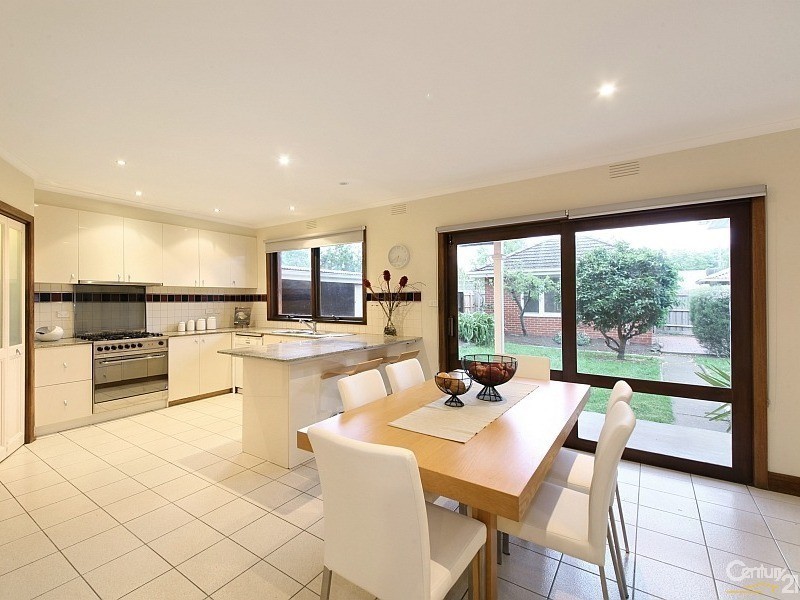 11 Rogers Avenue, Brighton East VIC 3187