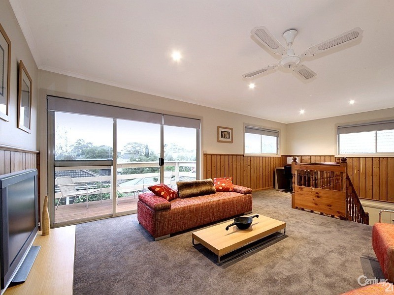 11 Rogers Avenue, Brighton East VIC 3187