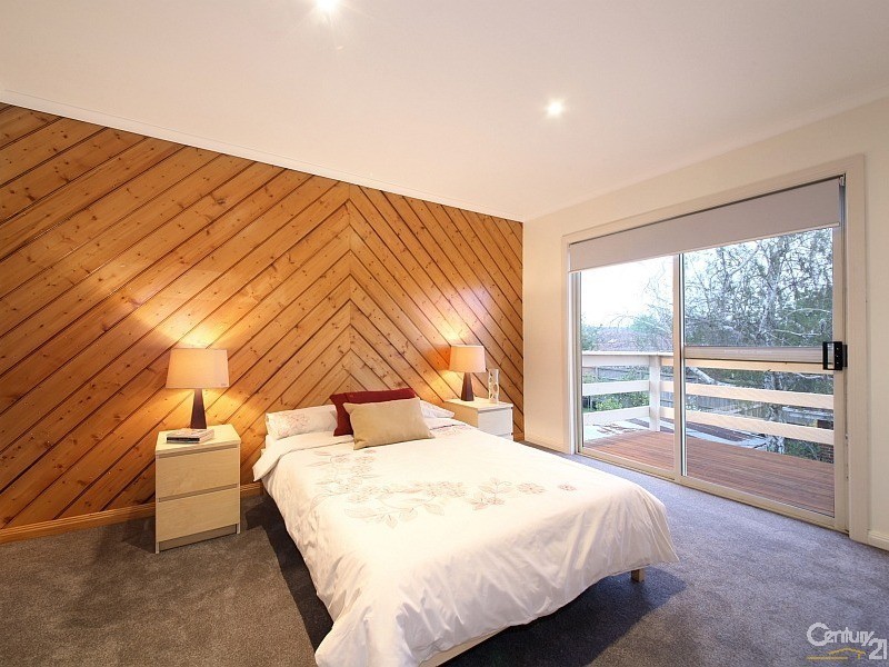 11 Rogers Avenue, Brighton East VIC 3187