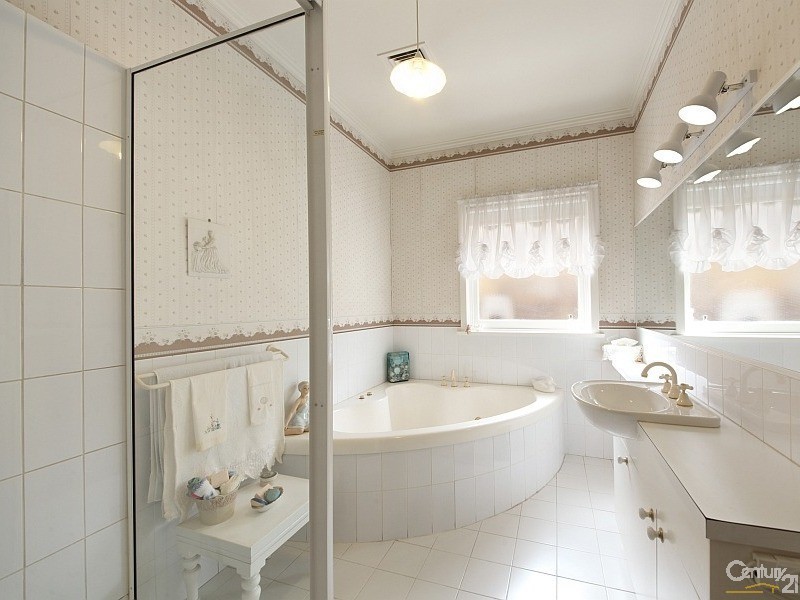 26 Clee Street, Mckinnon VIC 3204