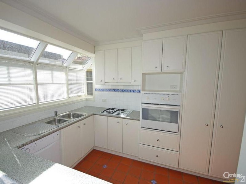 2/14 Barrington Street, Bentleigh East VIC 3165