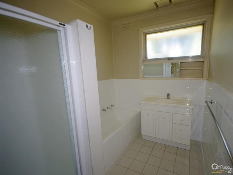 120 Chesterville Road, Cheltenham VIC 3192