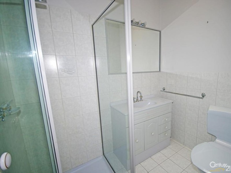 2/114 Wheatley Road, Mckinnon VIC 3204