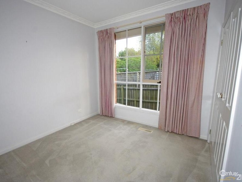 2/114 Wheatley Road, Mckinnon VIC 3204