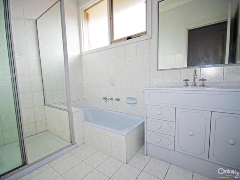 2/114 Wheatley Road, Mckinnon VIC 3204