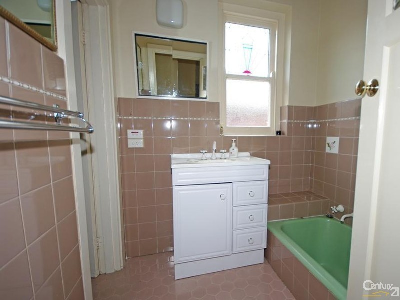 8 Bruce Street, Bentleigh VIC 3204