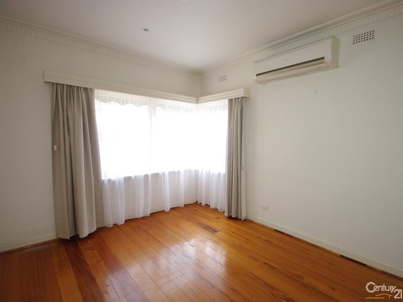 18 Melva Street, Bentleigh East VIC 3165