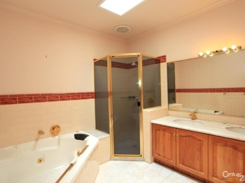 41 Hopkins Street, Mckinnon VIC 3204