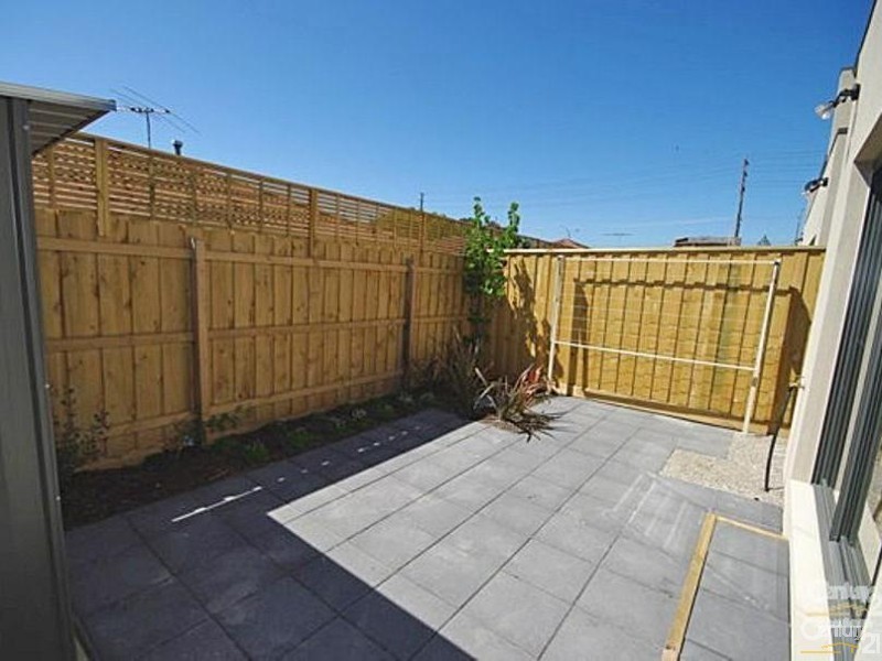 10/2-4 Faulkner Street, Bentleigh VIC 3204
