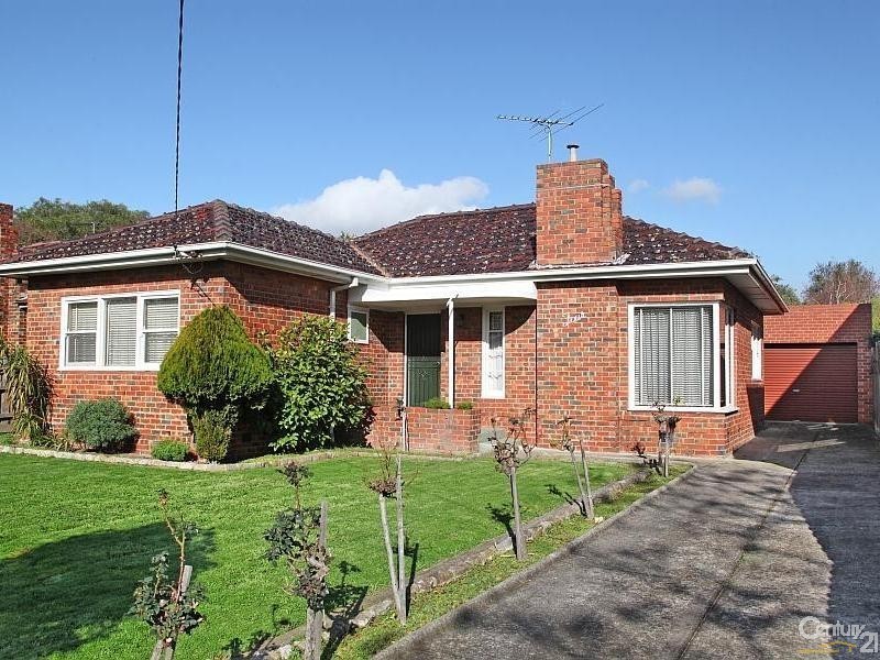 4 Lindsay Street, Mckinnon VIC 3204