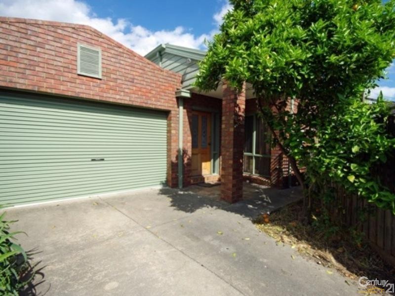2/14 Osborne Avenue, Mckinnon VIC 3204