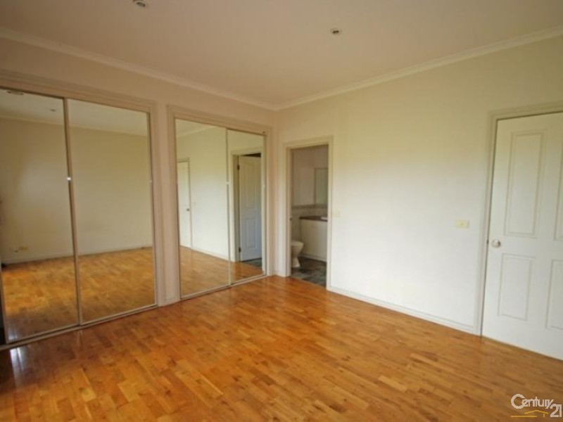 2/14 Osborne Avenue, Mckinnon VIC 3204