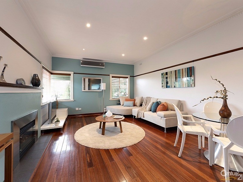 10 Landles Street, Mckinnon VIC 3204