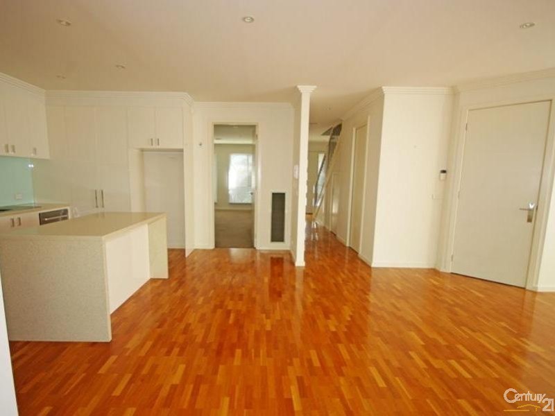 2A  Shanahan Crescent, Mckinnon VIC 3204