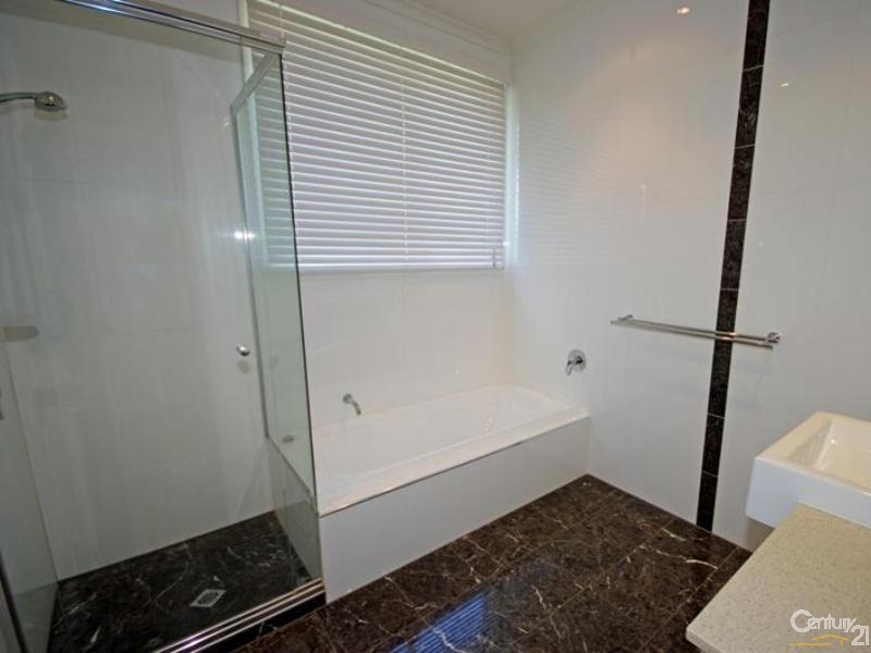 2A  Shanahan Crescent, Mckinnon VIC 3204