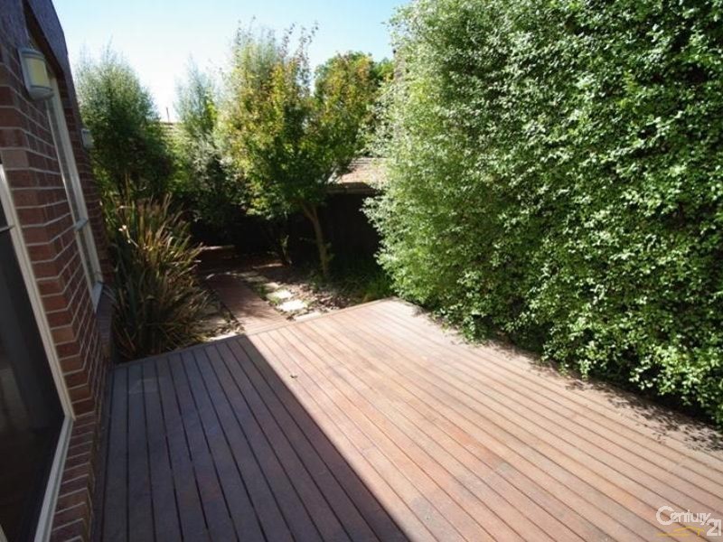 2A  Shanahan Crescent, Mckinnon VIC 3204