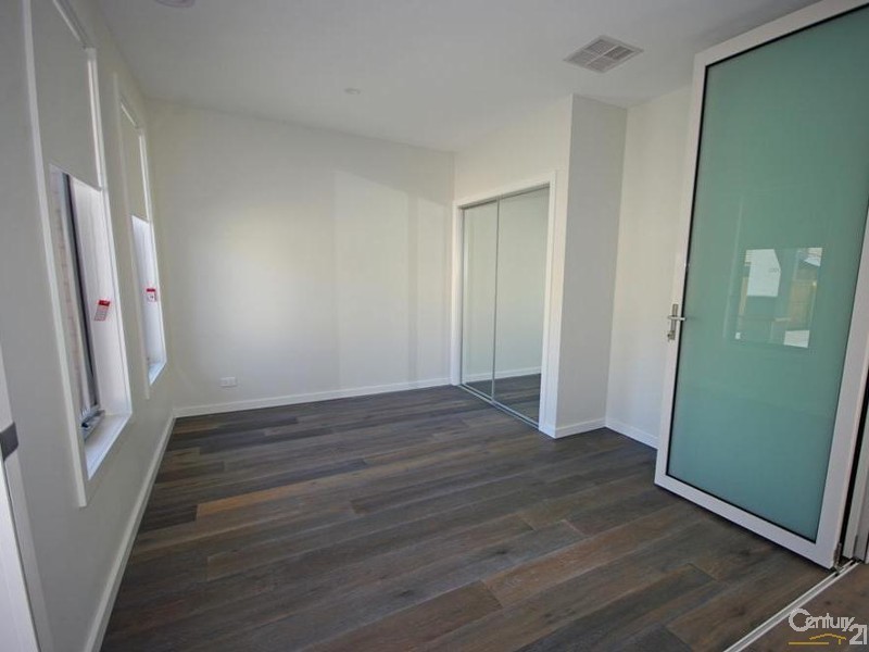 2/37 Magnolia Avenue, Bentleigh East VIC 3165